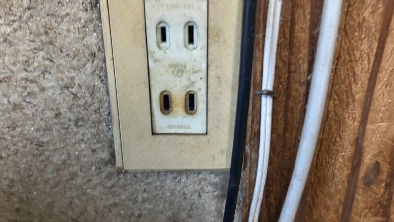 コンセント取り替え